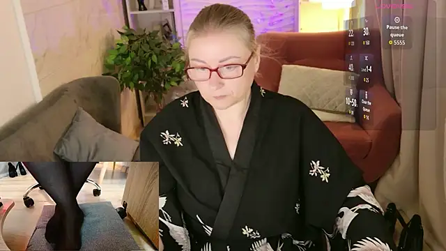 Snapshot of Alexandra_Kind chatting on 30, 6, 2026 Alexandra Kind online show from 30, 6, 2026