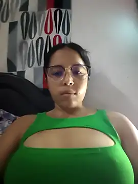 Snapshot of SOFIA_HORNY4 chatting on 16, 4, 2026 SOFIA HORNY4 online show from 16, 4, 2026