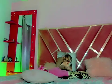 Snapshot of Dollcute_ chatting on 5, 5, 2026 Dollcute online show from 5, 5, 2026