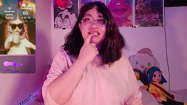 kaori sama uwu online show from 20, 4, 2026