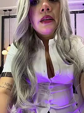 sophia blade  online show from 16, 4, 2026