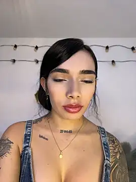 Snapshot of milasantana_ chatting on 12, 7, 2026 milasantana online show from 12, 7, 2026