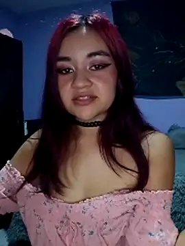 LucyStarveil online show from 17, 4, 2026