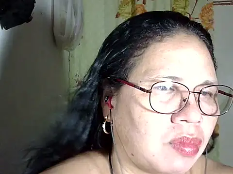 HottyCurlyPeanut online show from 4, 5, 2026