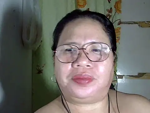 HottyCurlyPeanut online show from 11, 5, 2026