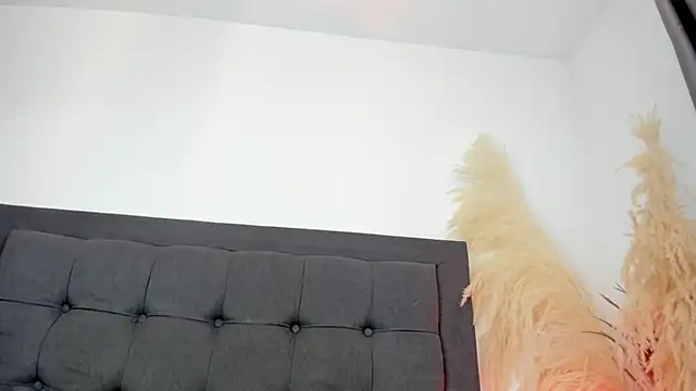 hanna-baker01 online show from 17, 6, 2026