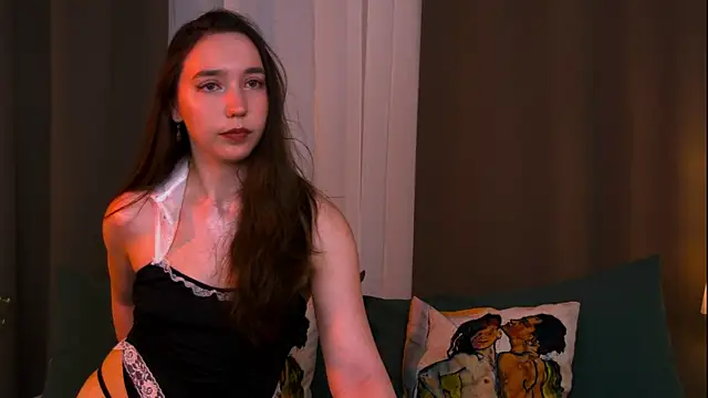 Snapshot of Suzaneey chatting on 3, 7, 2026 Suzaneey online show from 3, 7, 2026