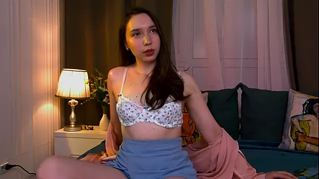 Snapshot of Suzaneey chatting on 7, 7, 2026 Suzaneey online show from 7, 7, 2026