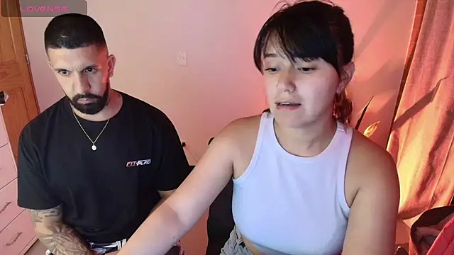 Snapshot of Alyssa_and_DAngelo chatting on 30, 4, 2026 Alyssa and DAngelo online show from 30, 4, 2026