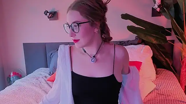 ShowmeYourfetish online show from 4, 6, 2026