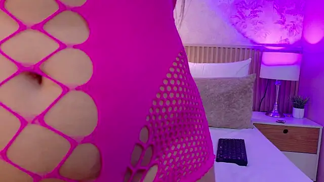 Snapshot of Darcy_glow_ chatting on 25, 4, 2026 Darcy glow online show from 25, 4, 2026