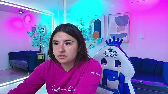 Anya Volke online show from 4, 6, 2026