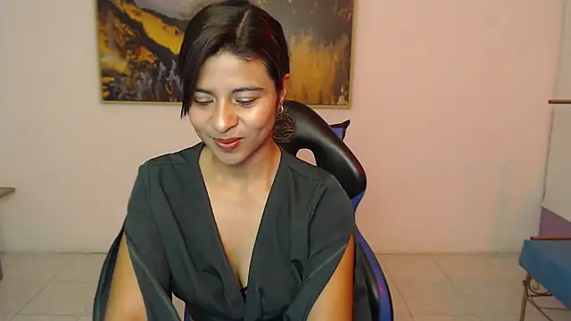 Lady isabella  online show from 6, 5, 2026