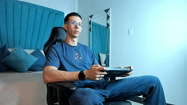OliverThompsonJS online show from 24, 6, 2026