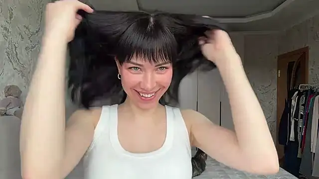 Snapshot of LuisaAlconcel chatting on 2, 5, 2026 LuisaAlconcel online show from 2, 5, 2026
