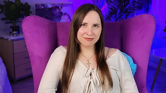 QuyenOlson online show from 19, 4, 2026