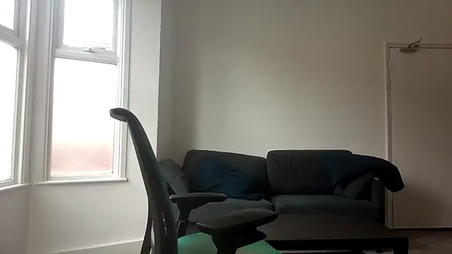 Snapshot of frenchbdmaninlondon chatting on 3, 5, 2026 frenchbdmaninlondon online show from 3, 5, 2026