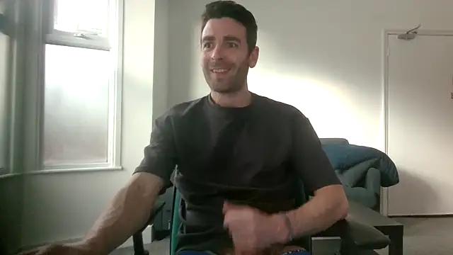 Snapshot of frenchbdmaninlondon chatting on 6, 5, 2026 frenchbdmaninlondon online show from 6, 5, 2026