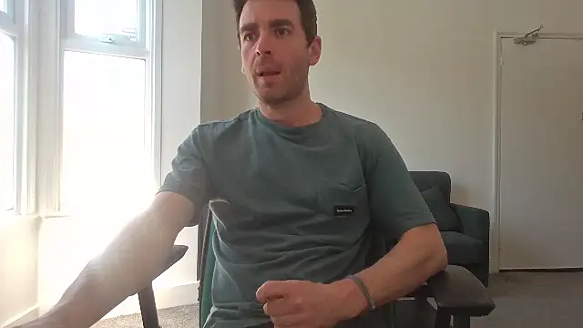 Snapshot of frenchbdmaninlondon chatting on 22, 5, 2026 frenchbdmaninlondon online show from 22, 5, 2026