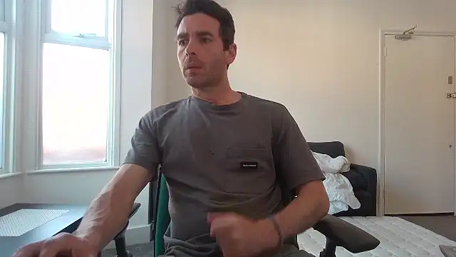 Snapshot of frenchbdmaninlondon chatting on 26, 5, 2026 frenchbdmaninlondon online show from 26, 5, 2026