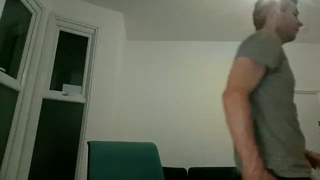 Snapshot of frenchbdmaninlondon chatting on 30, 5, 2026 frenchbdmaninlondon online show from 30, 5, 2026