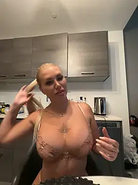 Karen Luxe online show from 30, 5, 2026