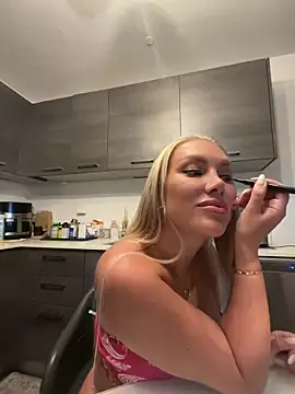 Karen Luxe online show from 16, 6, 2026