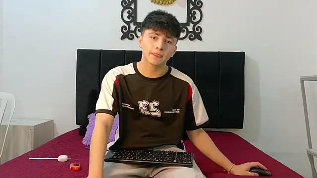 Snapshot of LunayDream chatting on 9, 7, 2026 LunayDream online show from 9, 7, 2026