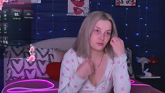 Crystal  Jull online show from 19, 5, 2026