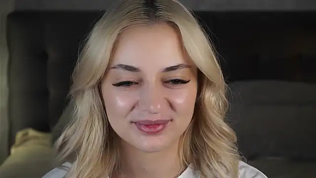 AliceThorne online show from 19, 4, 2026