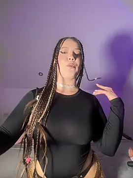 AlyraMoon online show from 16, 6, 2026