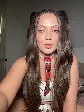 AlyraMoon online show from 11, 7, 2026