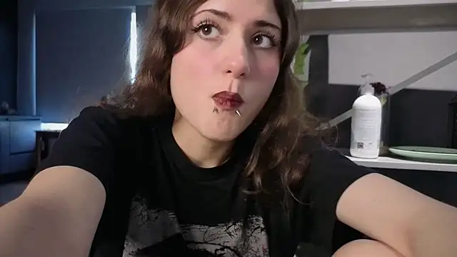 lovergirl4me online show from 7, 7, 2026