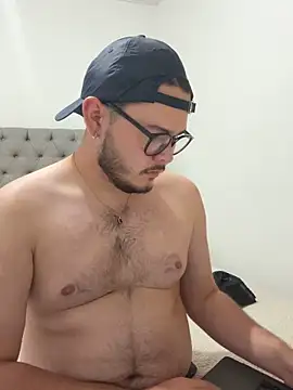 SubBoy bear online show from 24, 4, 2026
