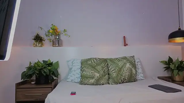lily obsession online show from 6, 5, 2026