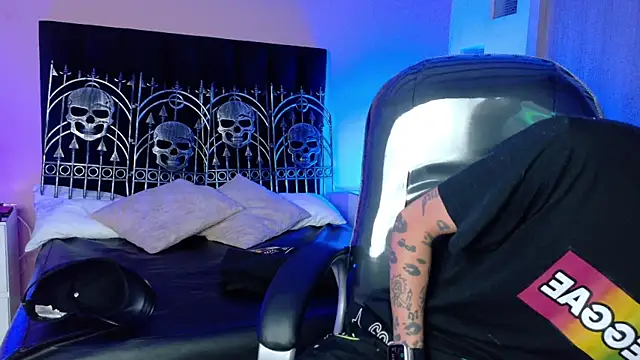 Vergil Noir  online show from 5, 6, 2026
