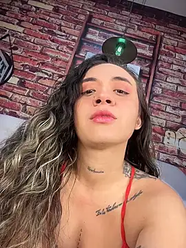 Snapshot of SinSirenXXX chatting on 18, 5, 2026 SinSirenXXX online show from 18, 5, 2026