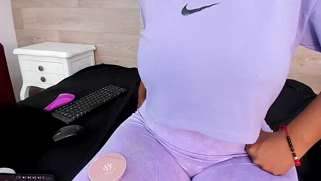 AlissonJamess online show from 25, 5, 2026