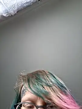 cutiethrash online show from 21, 4, 2026