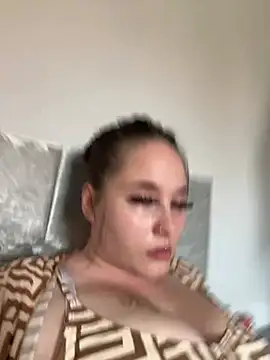Poppylooloo online show from 24, 5, 2026