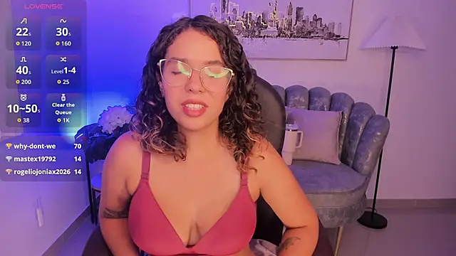 Snapshot of sienna_luxor chatting on 27, 5, 2026 sienna luxor online show from 27, 5, 2026