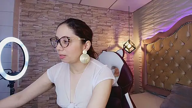 stephaniesun  online show from 27, 4, 2026