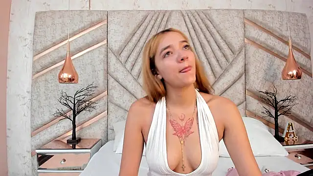 SamaanthaMiller online show from 3, 5, 2026