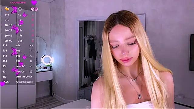 Snapshot of Mooniesiesita chatting on 29, 7, 2026 Mooniesiesita online show from 29, 7, 2026