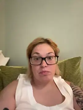 SecretRavenXO online show from 7, 5, 2026