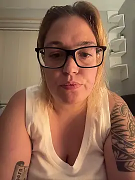 SecretRavenXO online show from 7, 6, 2026