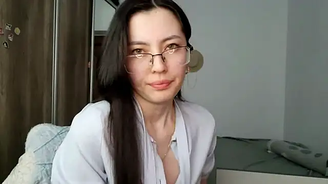 Snapshot of AshleyTropiano chatting on 23, 5, 2026 AshleyTropiano online show from 23, 5, 2026