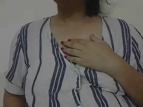 Snapshot of Aayaat__ chatting on 14, 7, 2026 Aayaat online show from 14, 7, 2026