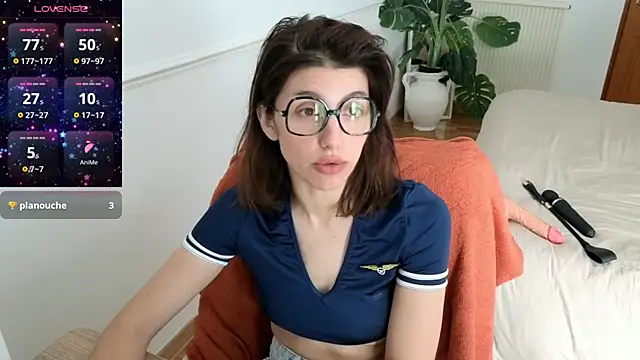 Snapshot of charlieangella chatting on 7, 5, 2026 charlieangella online show from 7, 5, 2026