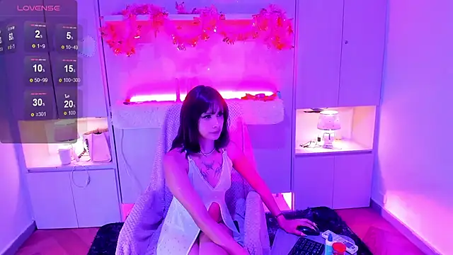 Snapshot of TomieDark_ chatting on 8, 5, 2026 TomieDark online show from 8, 5, 2026